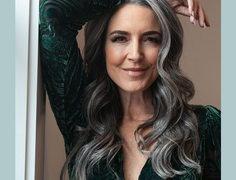 GRAY HAIR TRANSITIONING - EXTENSIONS WITH THE PERFECT COLOR MATCH FOR A SEAMLESS BLEND